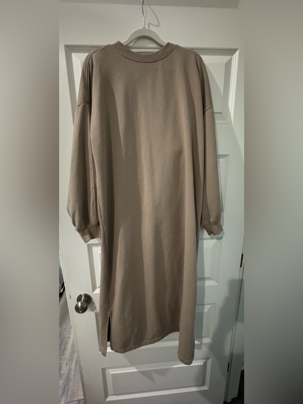 H&M Oversized Crewneck Sweater/Dress - Taupe/Sand/Cream size L